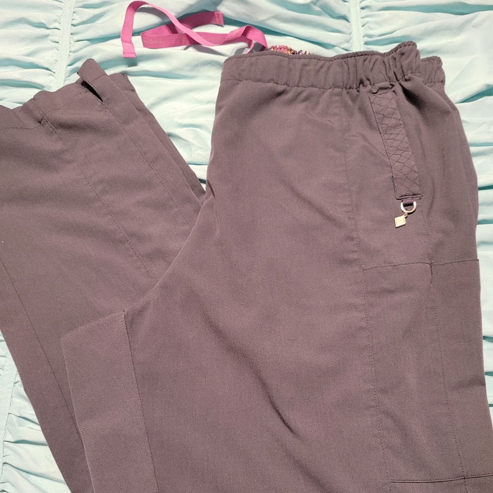 Scrub set with extra pants